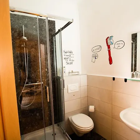 Deznik Hostel *