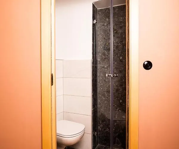 Deznik بيت شباب